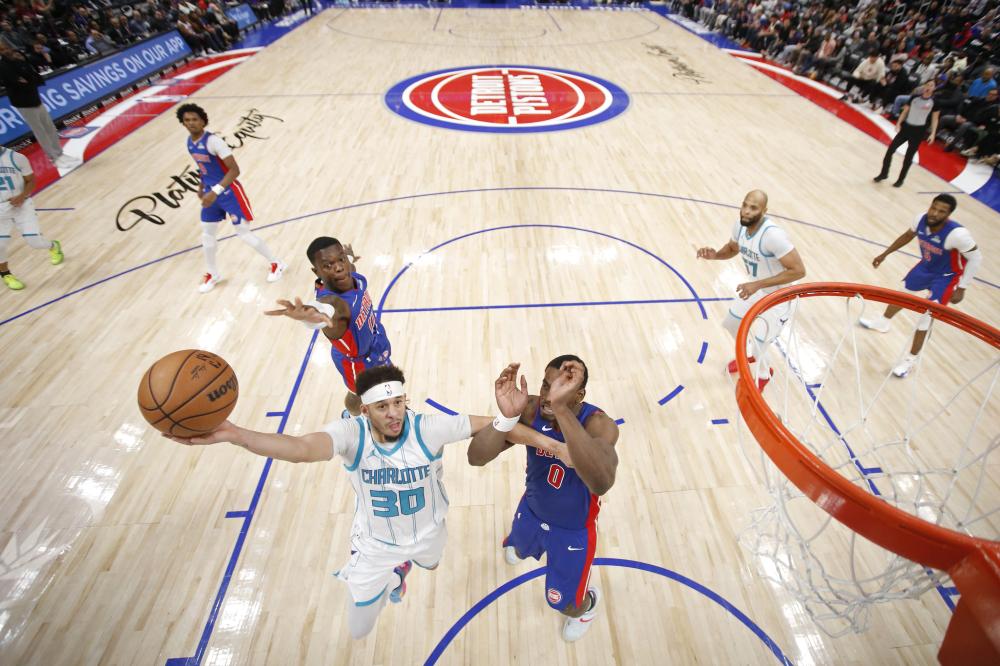 主场夺冠 主场夺冠