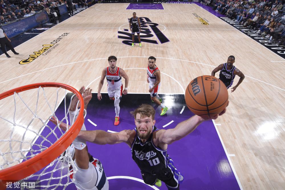 再次吸引了 再次吸引了